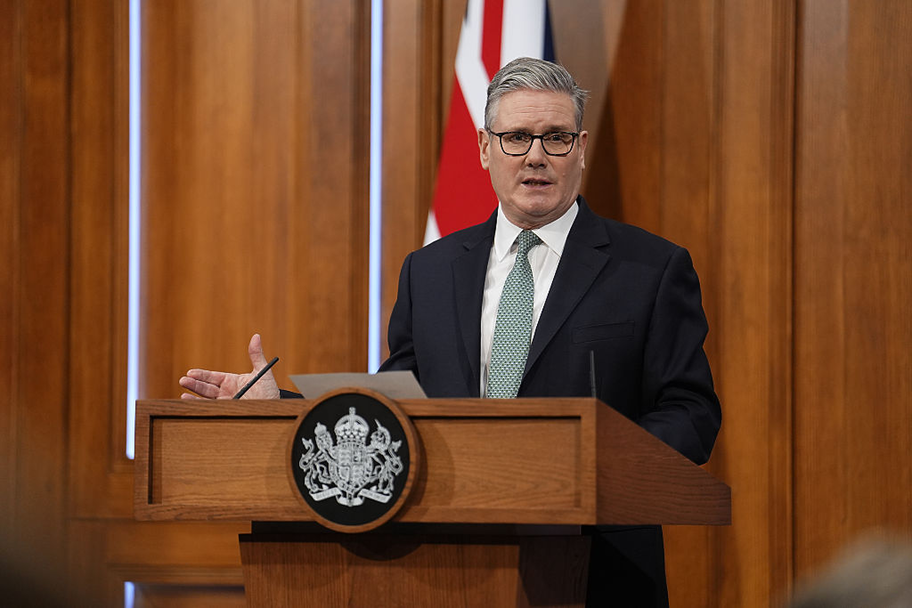 Стармър и Тръмп обсъдиха необходимостта от отваряне на Ормузкия проток