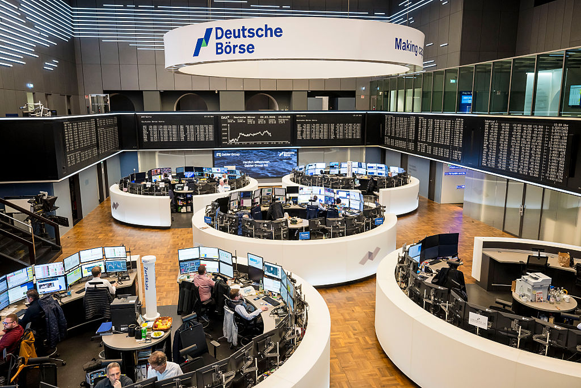 Ръст на борсите в Европа, докато инвеститорите оценяват последиците от войната в Иран и чакат решението на ЕЦБ за лихвите*