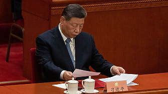 Китай приема закон за етническото единство, подкрепящ политиката на Си за асимилация