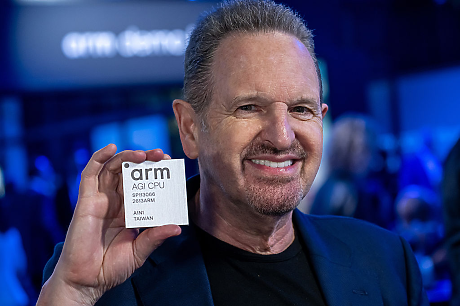 Arm представи първия си собствен чип и привлече Meta като клиент