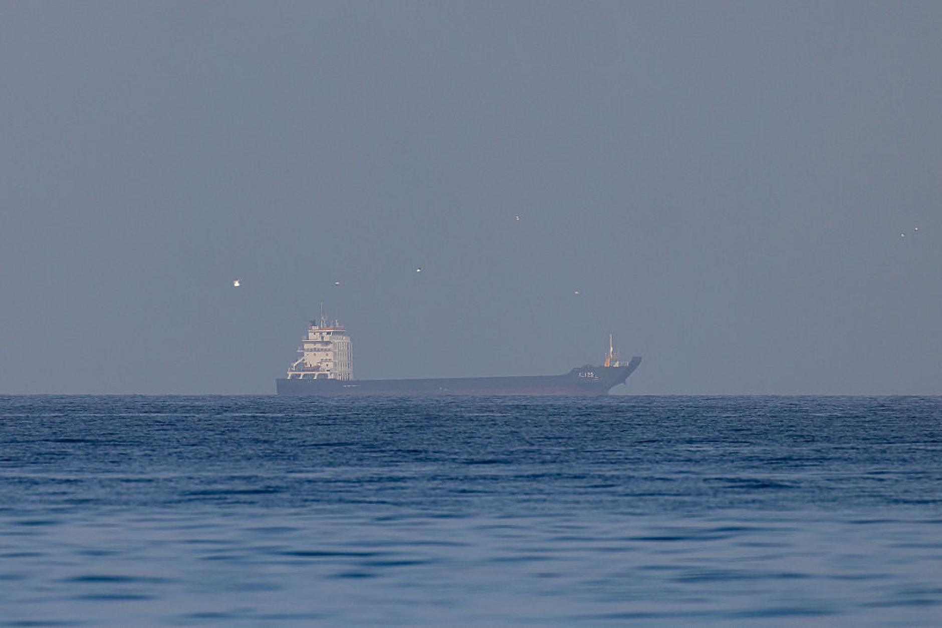 Иран заплашва с ответни удари срещу енергийните и водните ресурси на Персийския залив след ултиматума на Тръмп