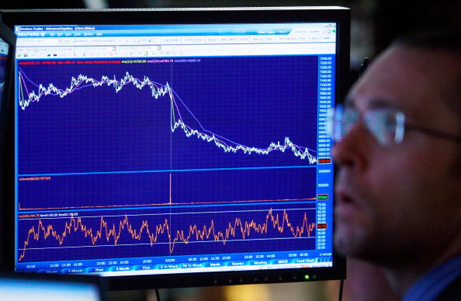 Bloomberg: Чуждестранни инвеститори изтеглят рекордни обеми средства от азиатските пазари