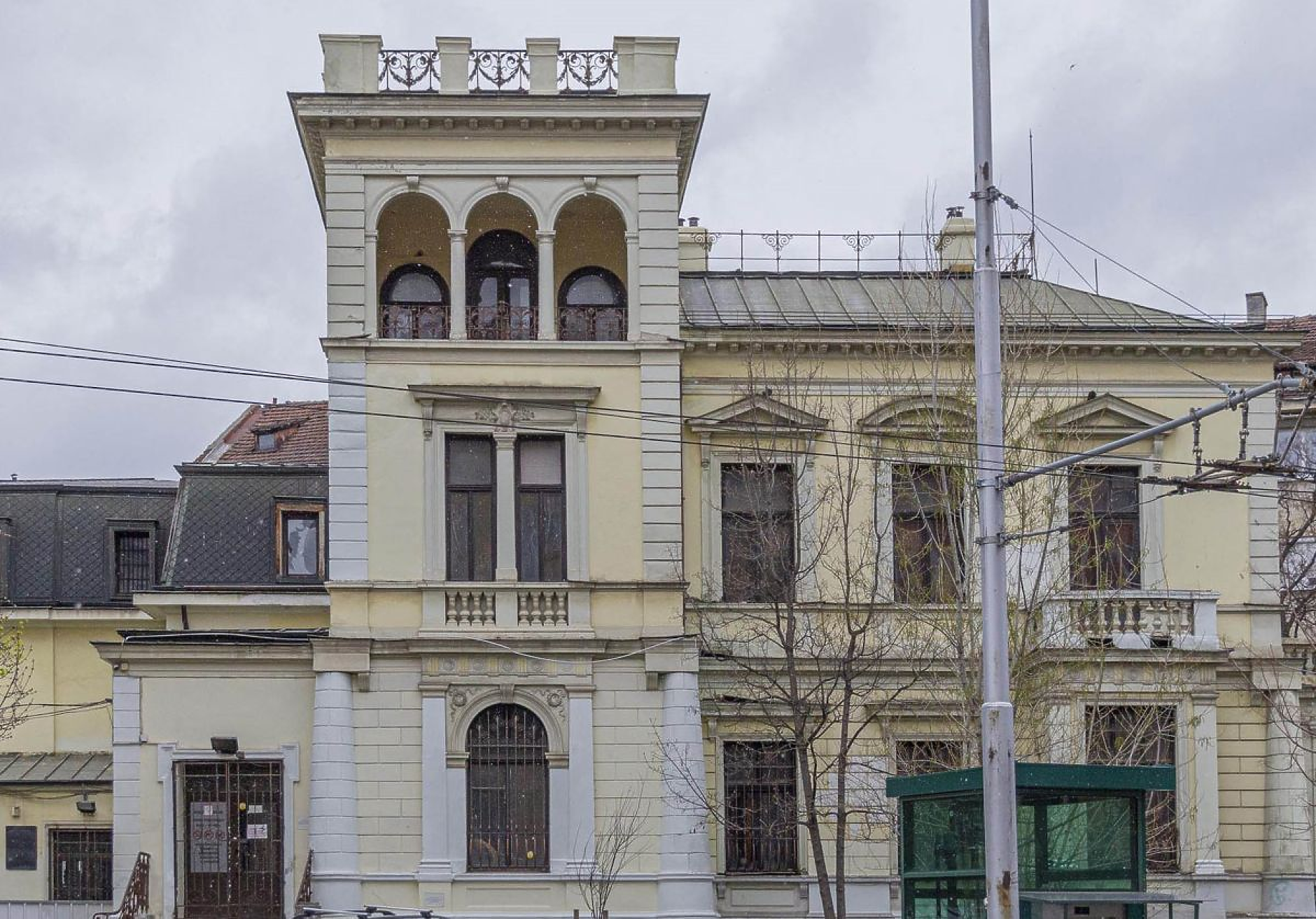 Терзиев предлага София да придобие сградата на Нотариата и централата на СДС на “Раковски”