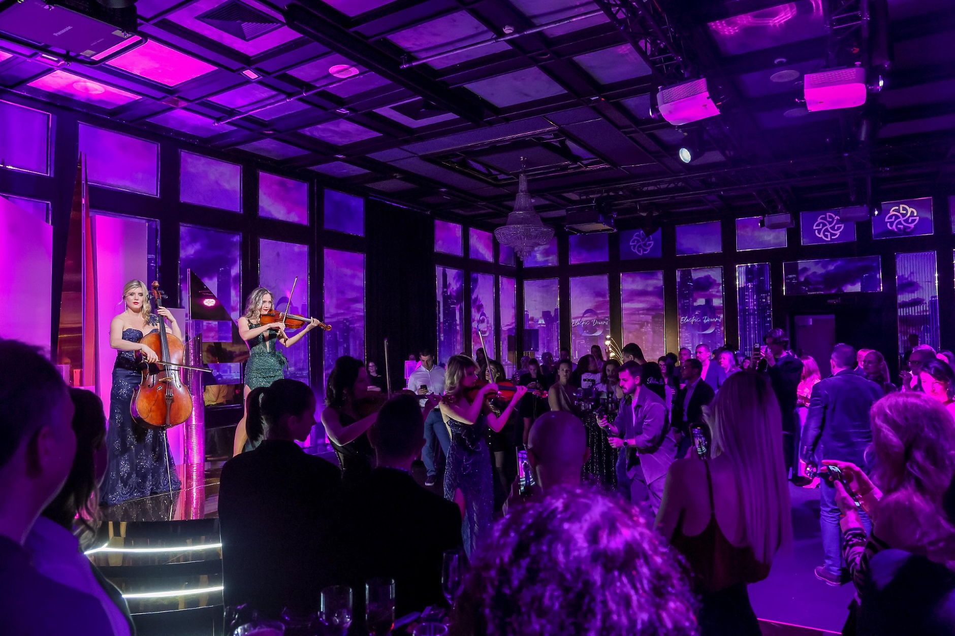 Филип Морис България представи премиерата на IQOS ILUMA i Electric Purple на българския пазар