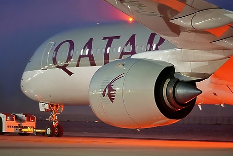 Qatar Airways премести някои от самолетите си на летища в чужбина