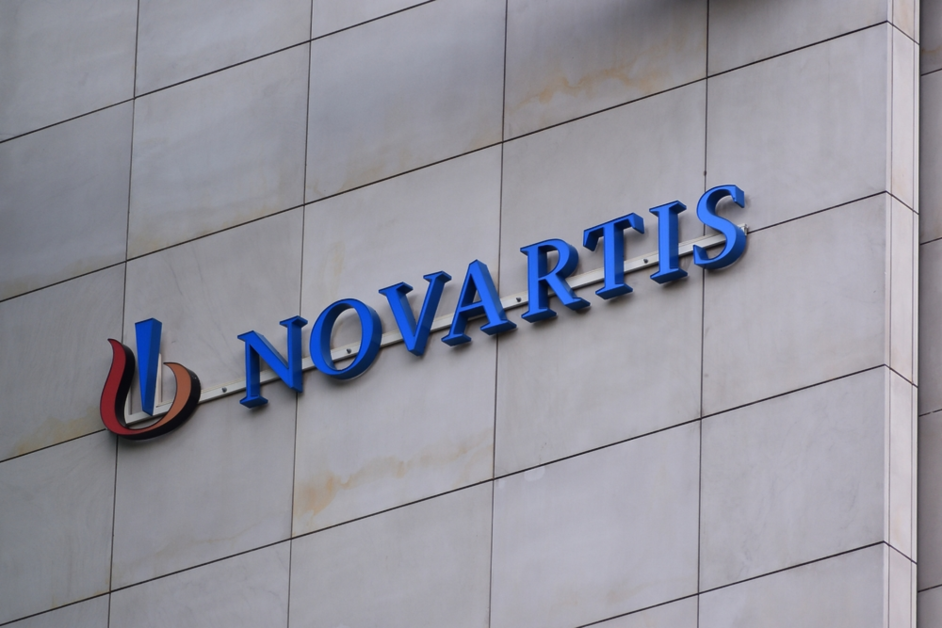 Novartis разширява онкологичното си портфолио със сделка за милиарди