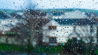 Времето: Облачно с превалявания от дъжд