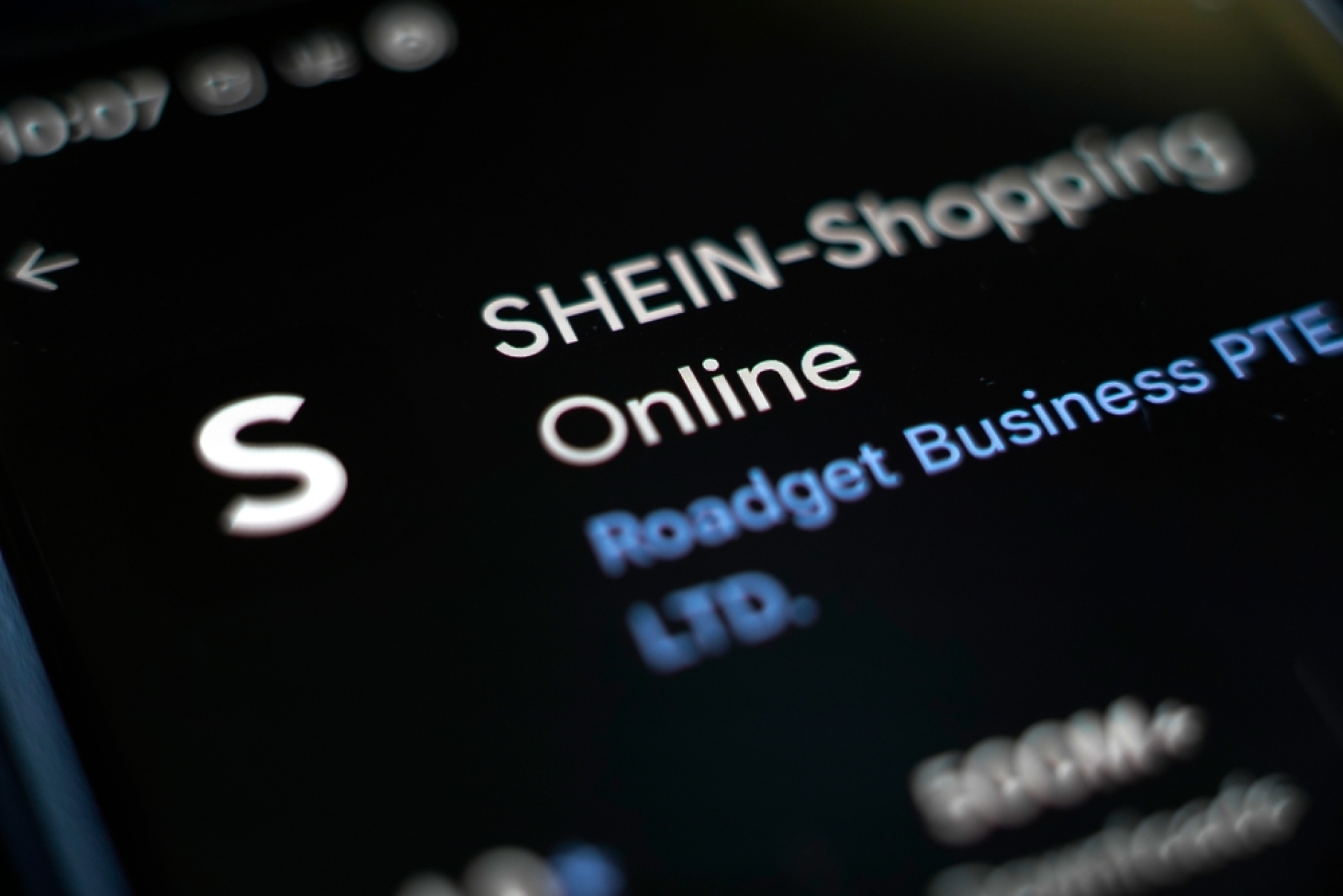 Парижки съд отхвърли молбата за временно спиране на Shein