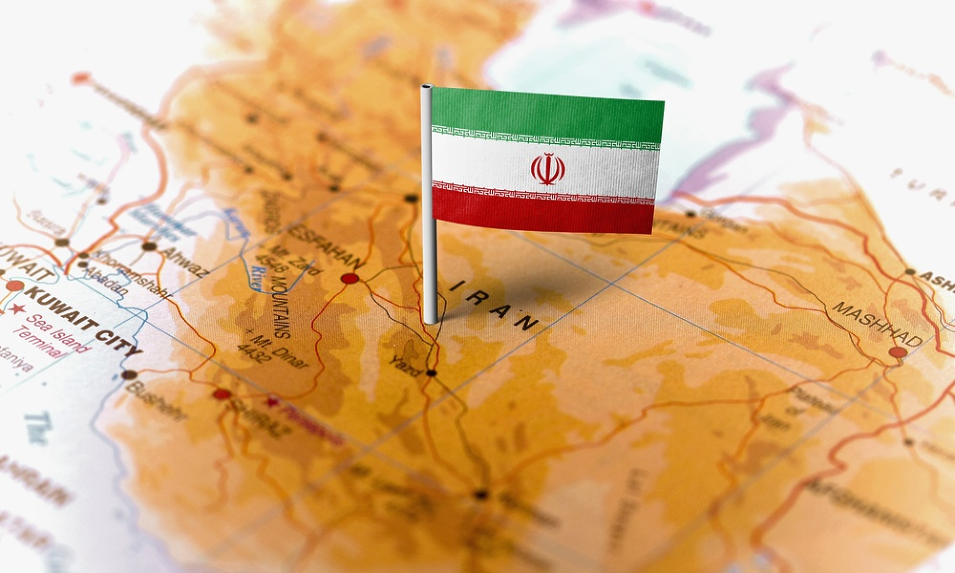 Хегсет: Хаменей е ранен и вероятно обезобразен