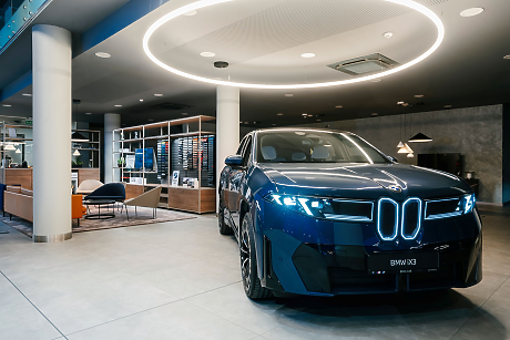 Новото BMW iX3 дебютира в първия BMW Retail.NEXT шоурум в България – шоурума на Бова Кар 