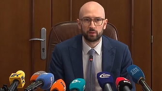 Министерство на финансите ще публикува пълна база данни с всички