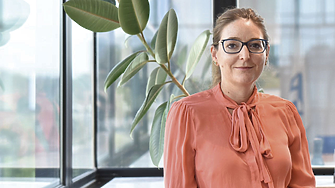 Между публичната мисия и пазарната реалност