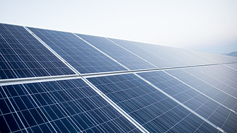 Китай обмисля ограничения върху износа на оборудване за производство на слънчева енергия за САЩ