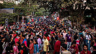 Индия започна най-голямото преброяване на население в света, 3 млн. служители събират данни