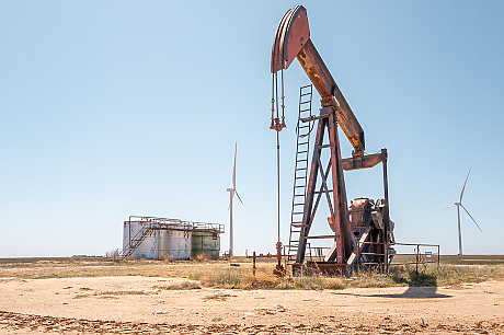 Цените на петрола скочиха с над 5%, след като Тръмп заяви, че САЩ ще продължат атаките срещу Иран