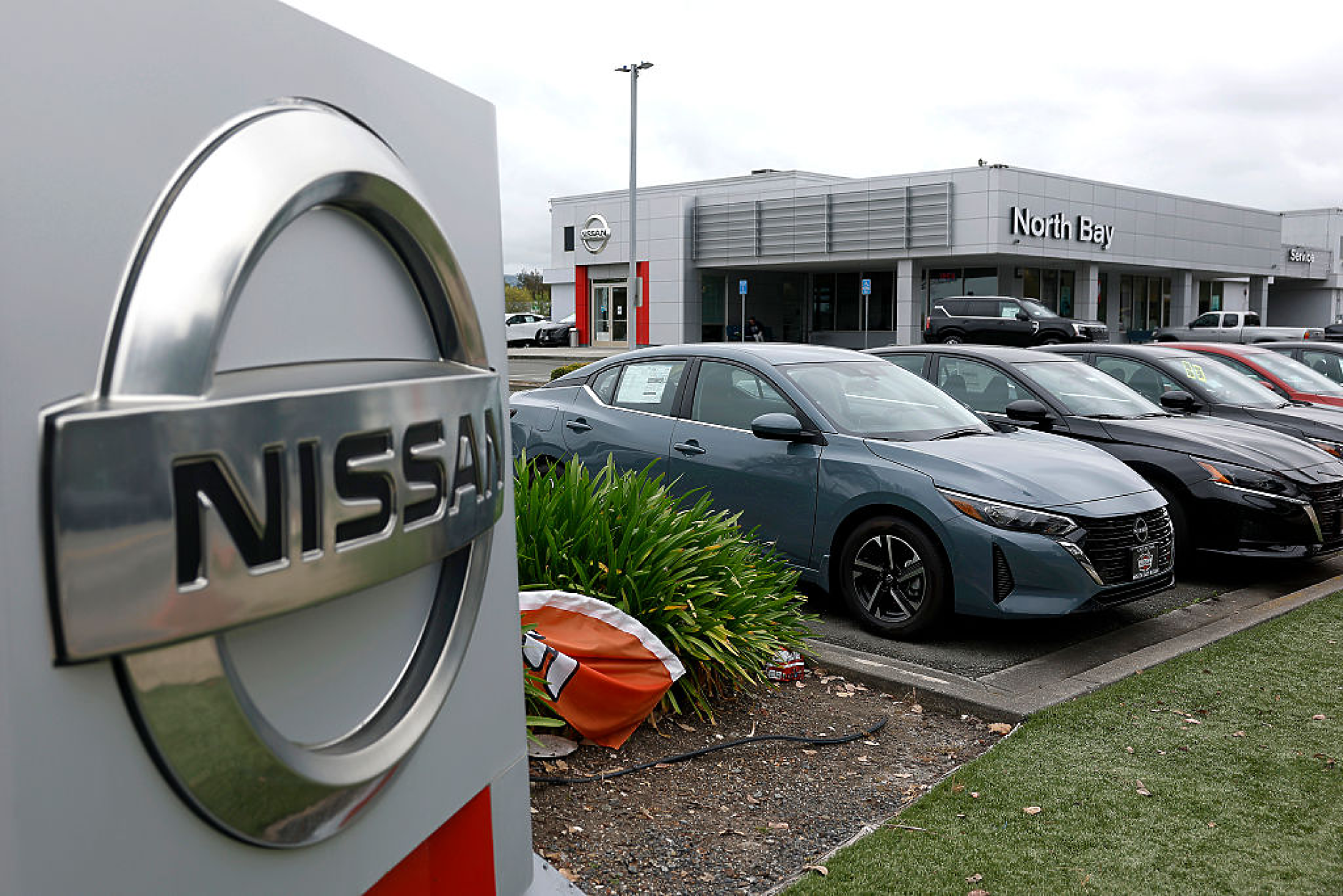 NIssan съкращава гамата си от модели и залага повече на AI