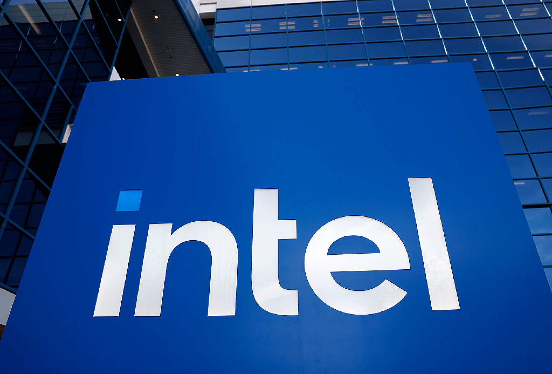 Intel планира да инвестира още милиони в стартъпа SambaNova