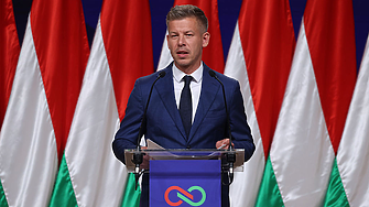 Преди срещата си с президента на Унгария, Мадяр го призова да подаде оставка