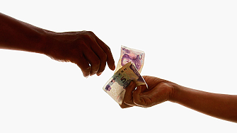 Най-малко 20 жертви, сред които и журналист при израелски удари в Газа