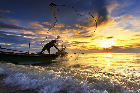 ЕС ще подпомогне със 760 млн. евро рибарите, засегнати икономически от конфликта в Близкия изток