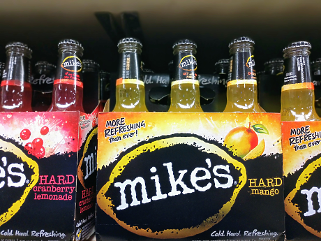 Mike’s Hard Lemonade се стреми да спечели поколението Z с анимирани лимони