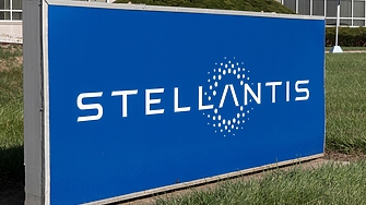 Автомобилният гигант Stellantis обяви днес че прекратява производството на нови автомобили