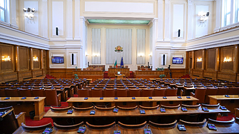 Нинова писа двойка на кабинета. Обсъжда създаването на голям фронт ляво-център