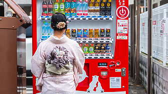 Рекорден спад в броя на вендинг машините в Япония. Каква е причината?