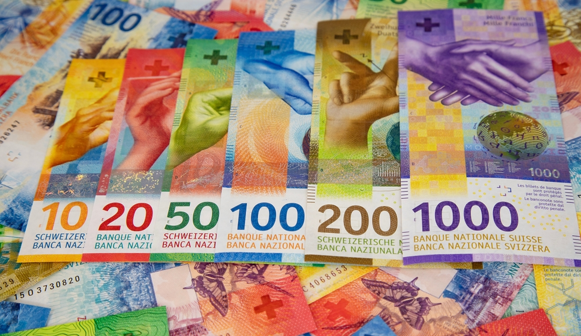 Швейцарски банки ще тестват сценарии за употреба на стейбълкойн, базиран на швейцарския франк