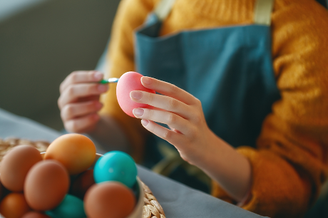 Яйцата в САЩ поевтиняха с около 60% преди Великден след рекордите през 2025 г.