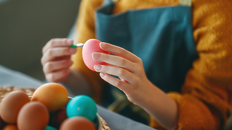 Яйцата в САЩ поевтиняха с около 60% преди Великден след рекордите през 2025 г.