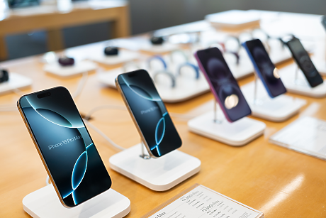 Apple оглави световната класация за продажбите на смартфони