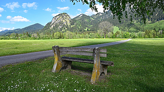 Слънчево време в първия ден на Светлата седмица