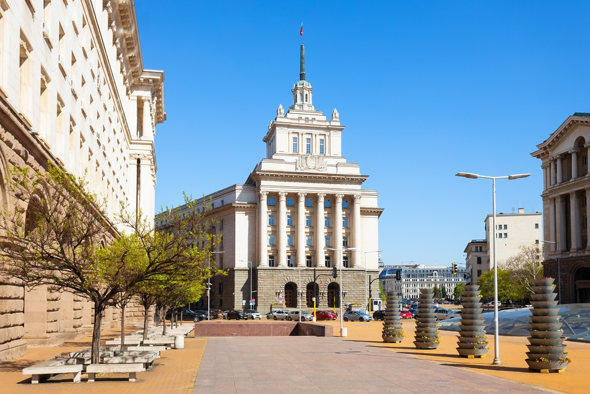 България избира 240 депутати за 52-рото Народно събрание