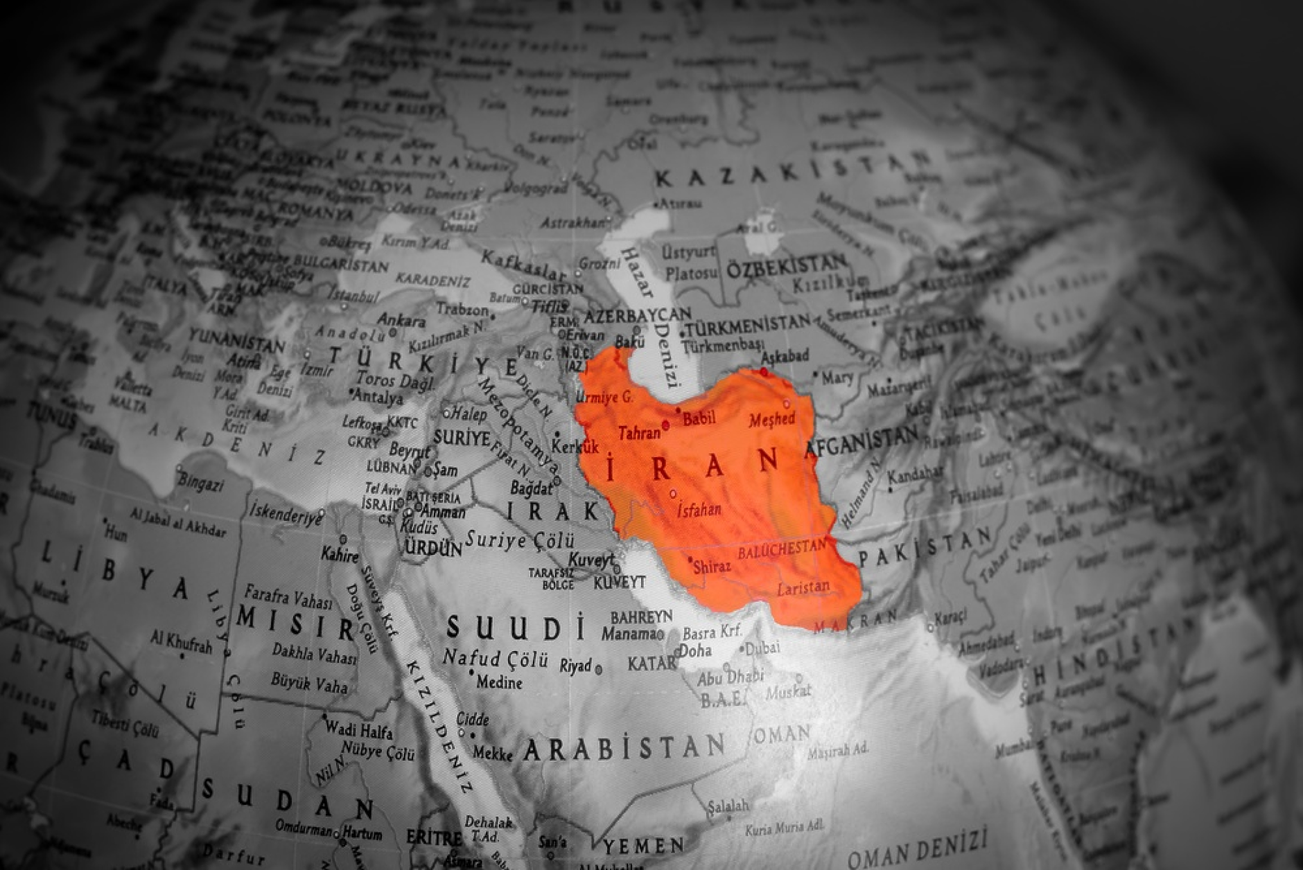 Галибаф: Има напредък в разговорите със САЩ, но споразумението остава далеч