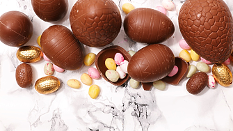 Цените на шоколадовите яйца остават високи въпреки срива при какаото