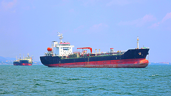 Иран отново затвори Ормузкия проток