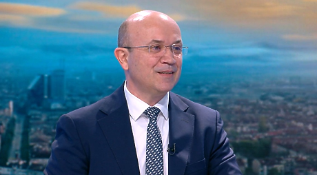 Моравенов: Влизането ни в еврозоната дава достъп до големи инвеститори