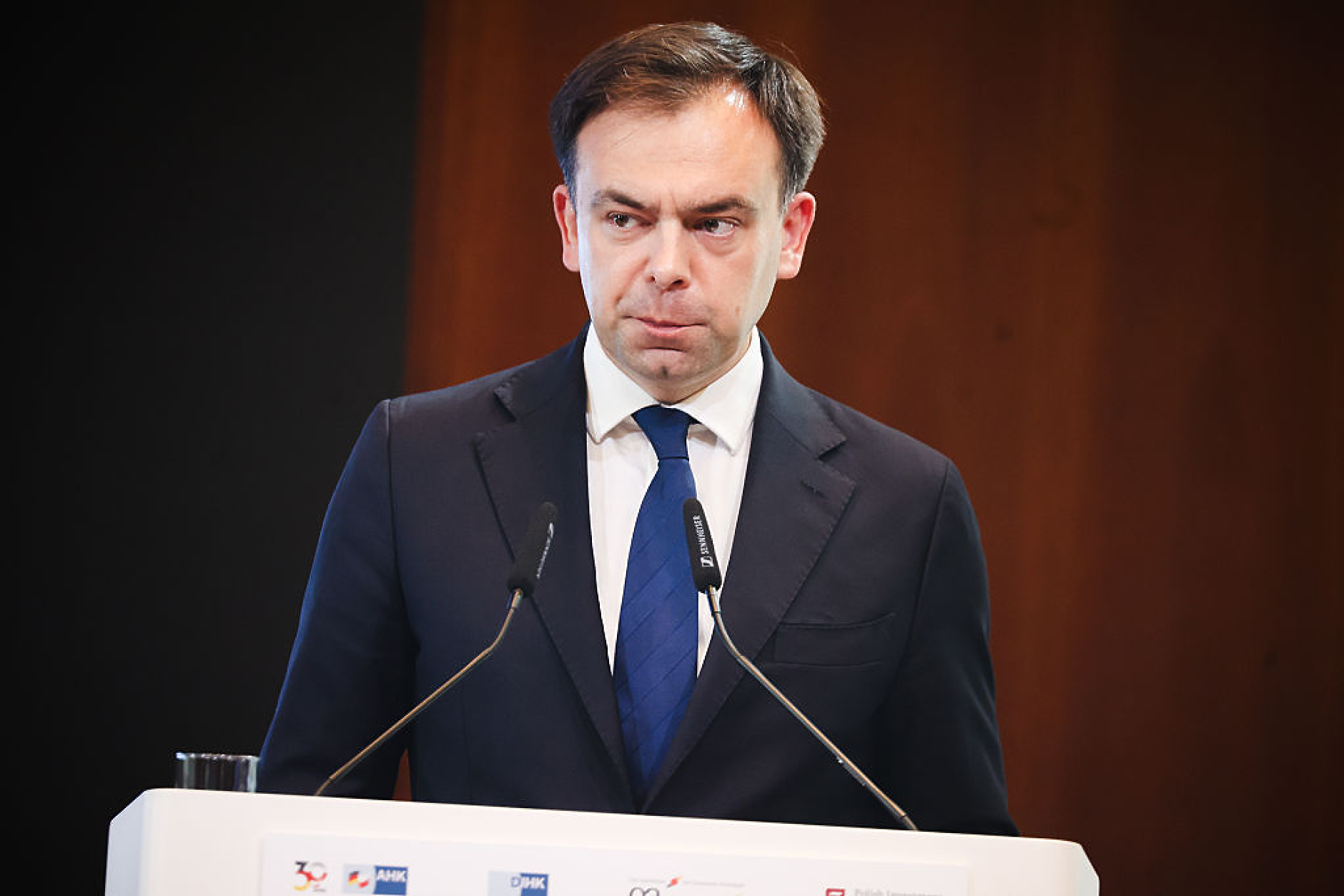 Полша настоява за нови европейски инструменти за финансиране на разходите за отбрана