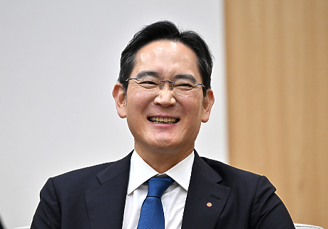 Семейните собственици на Samsung платиха рекордните 8 милиарда долара данък наследство