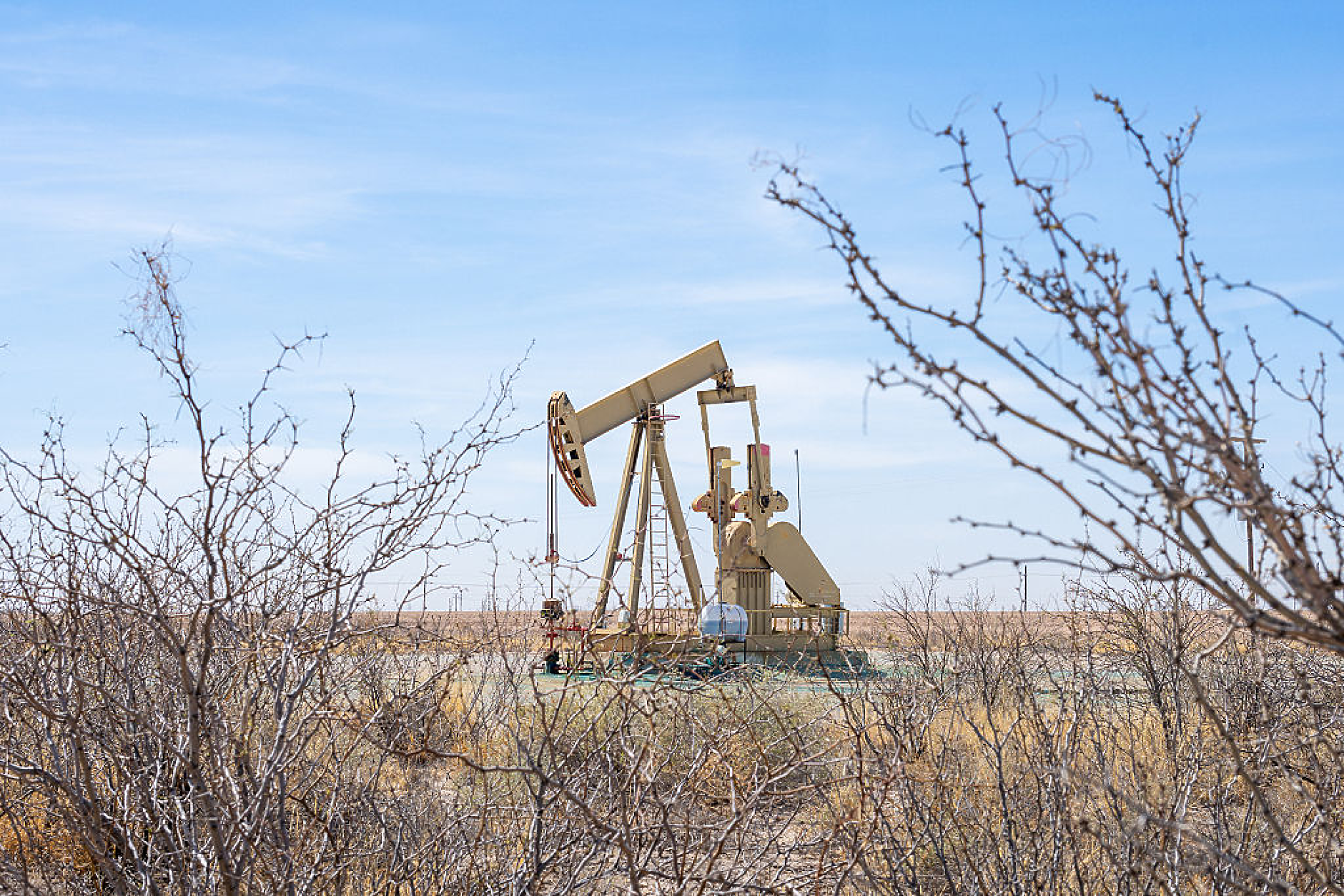 Петролът поскъпва поради липсата на напредък в преговорите между САЩ и Иран