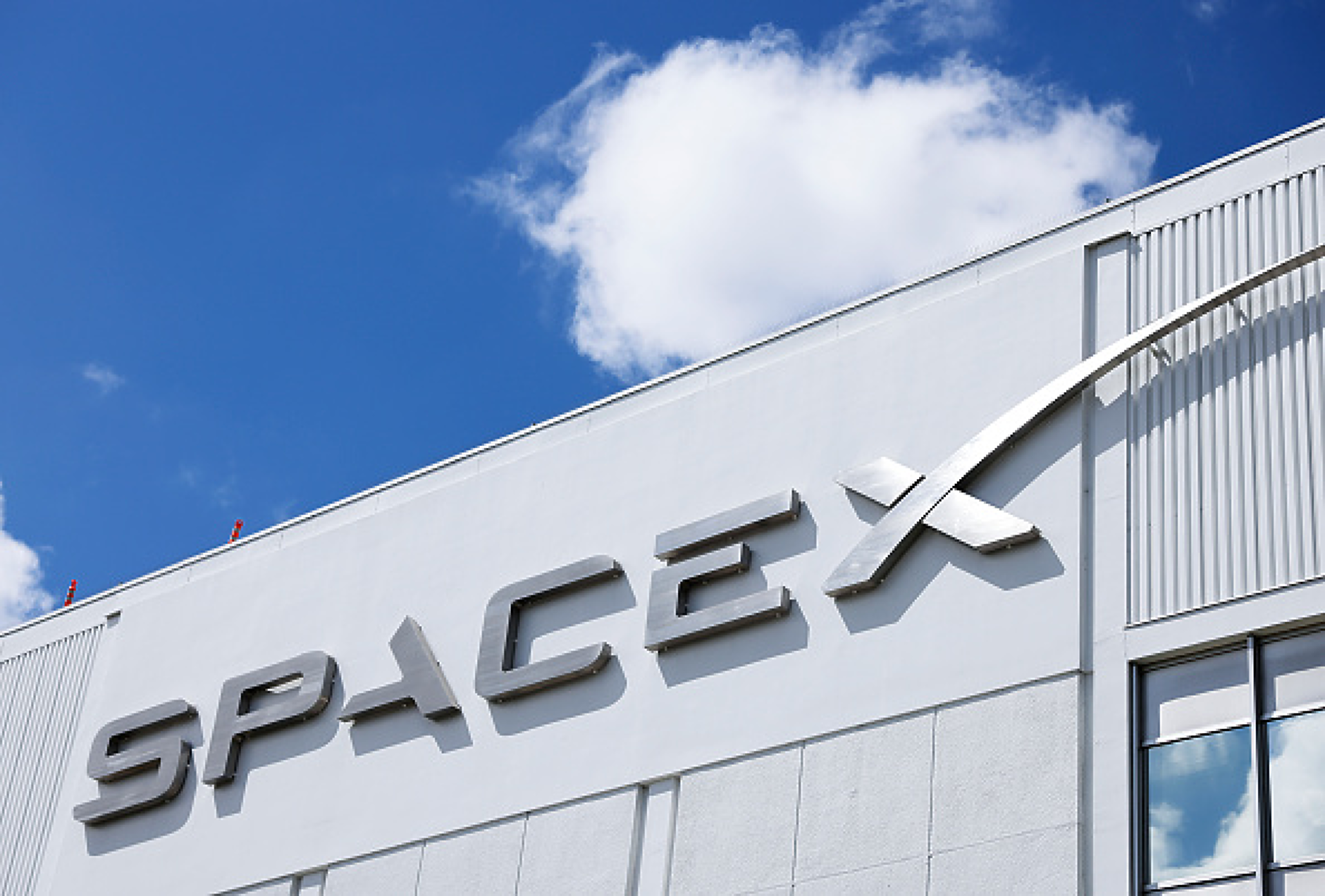 Ракета на SpaceX изведе в орбита американски спътници за оптично-електронно разузнаване