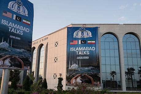 Американски преговарящи отиват Исламабад. Иран отхвърля директни преговори