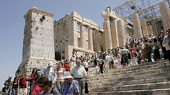 Атина променя тристическата си стратегия с ограничения за строителството на хотели