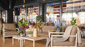 Китайската централна банка глоби финтех гиганта Ant Group с близо 1 млрд. долара