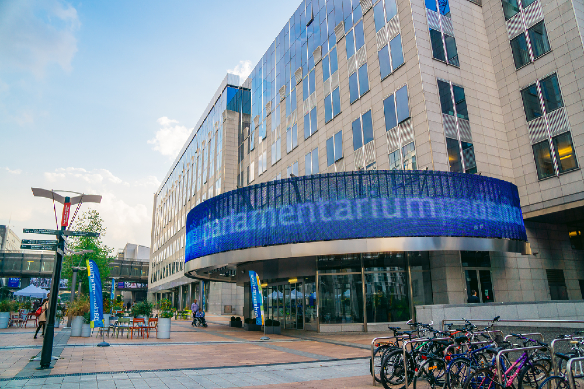 Европейският парламент ще похарчи 22 млн. евро за обновяване на посетителския си център