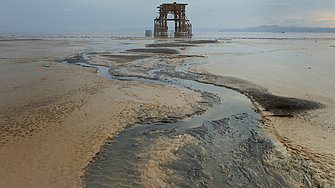 Чупливо благополучие