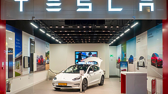 Италия нареди на Meta да разреши конкурентни чатботове в месинджъра WhatsApp