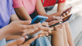 Норвежкото правителство планира забрана на социалните мрежи за деца под 16 години