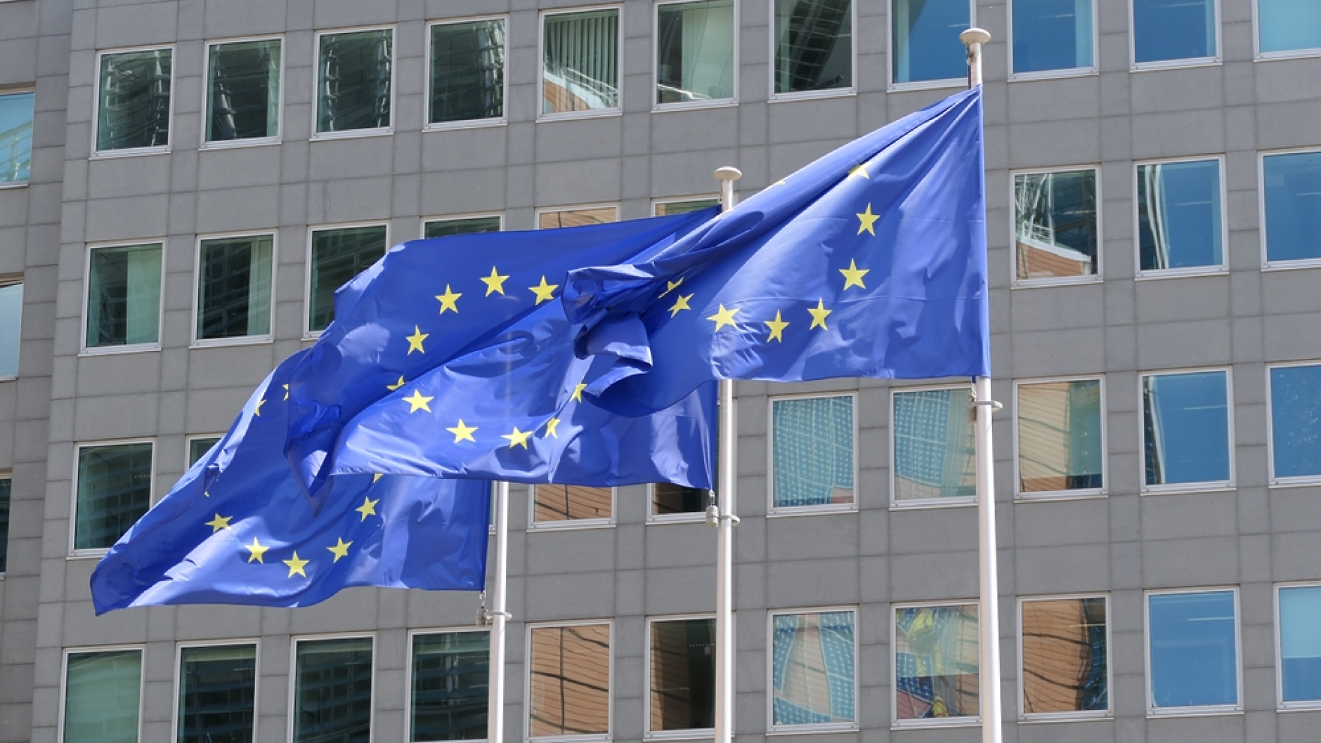 ЕС очаква положително решение за заем от 90 млрд. евро за Украйна в сряда